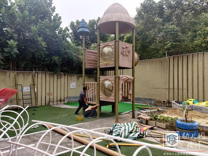 性價比最高大型玩具安裝，戶外玩具施工現(xiàn)場（鴻景華庭幼兒園）