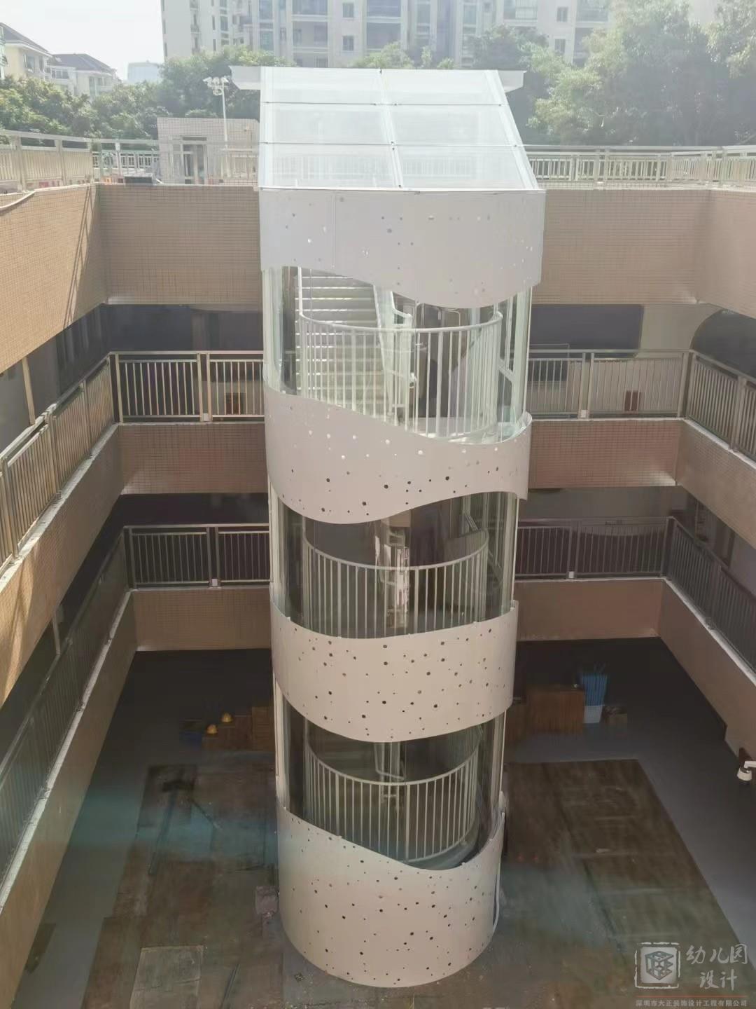 深圳市福田區(qū)翠海幼兒園實景圖（風(fēng)雨樓梯）